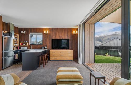 Wanaka House | Landsborough Lane - Wanaka Holiday Studio