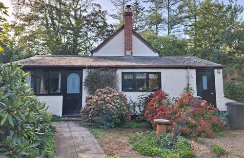 Honiton Cottage | LANE END COTTAGE, with open fire in Dalwood