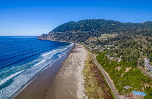 Manzanita House | Laneda Lodge (MCA 1339)