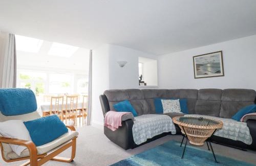 Crantock House | Langurra