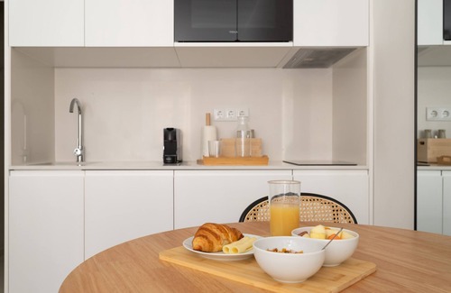 Santos Apartment | Lapa Diplomatic Flat 2 4 by Feel Lisboa