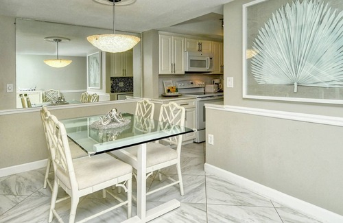 Longboat Key Condo | LaPlaya 108B-Dream views of the Gulf.