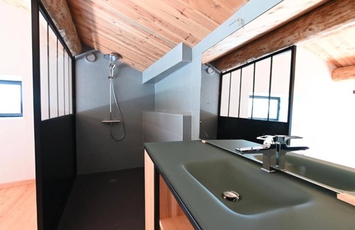 Saint-Etienne-Lardeyrol Bed & Breakfast | Laraire