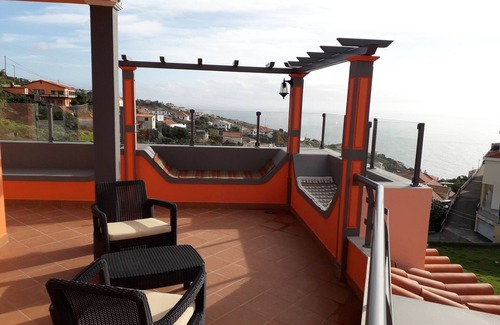 Estrela da Calheta Apartment | Laranjeiras apartment, breathtaking views over the sea and mountains