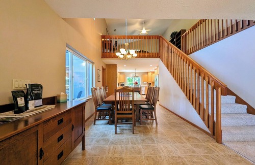 Yamhill County House | LARC Ranch ~ Serene Wine Country Escape!