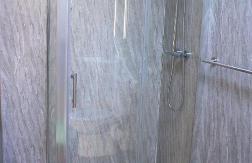 Hele Apartment | Larch Cottage