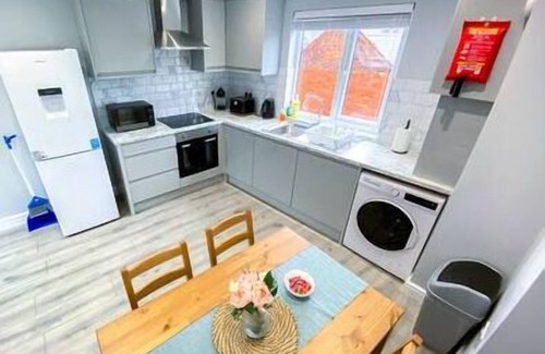 Harringay Apartment | Large 1-Bedroom Flat, 5 Guest, London - F4