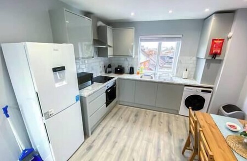 Harringay Apartment | Large 1-Bedroom Flat, 5 Guest, London - F4