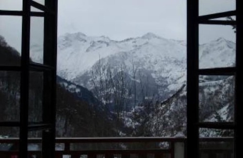 Bareges Ski Chalet | Large 16-bed house at the entrance to Barèges, at the foot of the shuttle buses
