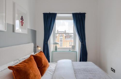 Rushey Green Apartment | Large 2 Bed Apartment London Lewisham Catford - Long Stays Allowed