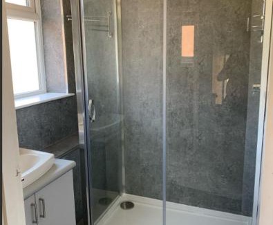 St. Margarets and North Twickenham Apartment | Large 2-bedroom maisonette with free parking
