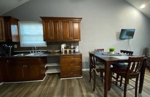 Hampton House | Large 2 bedroom with fenced yard!