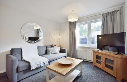 Hereford House | Large 2-br City Home Free Parking Sleeps 6