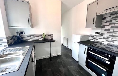 Newcastle-upon-Tyne Apartment | Large 3 Bedroom Flat