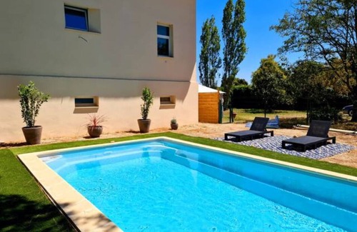 Saint-Gilles Apartment | ⭐ Large 3-Bedroom Holiday Apartment in the Camargue