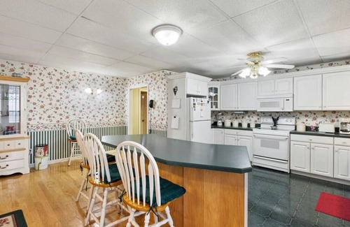 Berlin Apartment | Large 3BR/2BA, Best NH Skiing/SkiDoo, Main St, Berlin, Huge Dining Area, 68" TV