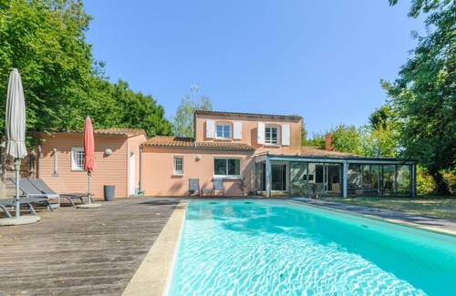Lagord House | Large 5-Bedroom House with Pool in Lagord, Sleeps 10
