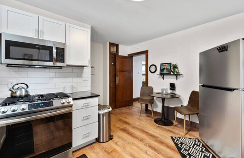 Bay View House | Large 7 Bedroom House in Bay View MKE