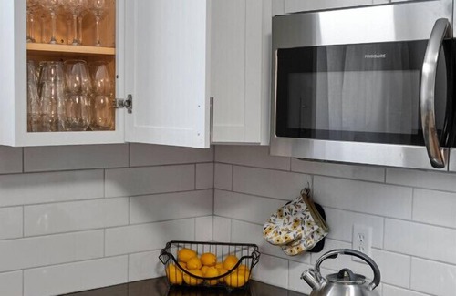 Bay View House | Large 7 Bedroom House in Bay View MKE