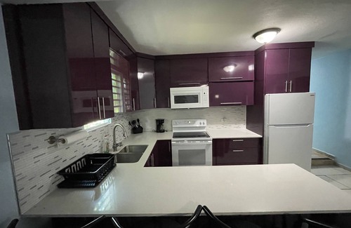 Palmas House | LARGE 8BR Sleeps 38 People with over 3000 SQ FT