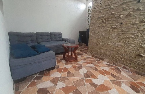 Acacias Apartment | Large, affordable family home