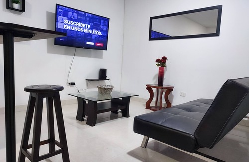 Acacias Apartment | Large, affordable family home