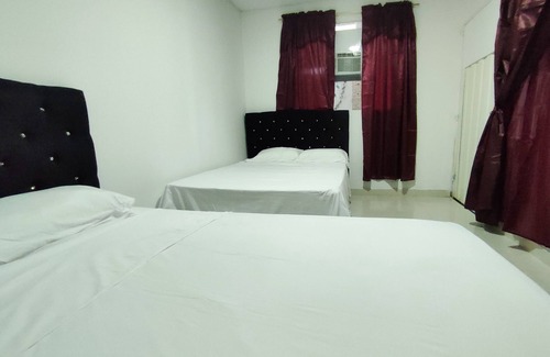 Acacias Apartment | Large, affordable family home