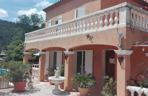 Sollies Pont Villa | Large and lively family villa in the heart of Provence
