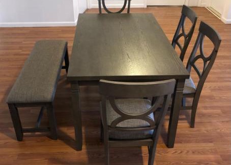 Elizabeth Apartment | Large and private apartment that sleeps up to 10 people comfortably with direct NYC Manhattan train only 5 minute walk away
