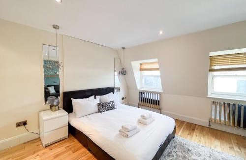 Camden Town with Primrose Hill Apartment | Large and very stylish apartment P1