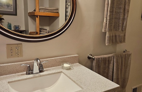 Sidney Center Apartment | Large Apartment 3-Bedroom, Sleeps 7, 25Min to Oneonta / 50min to Cooperstown
