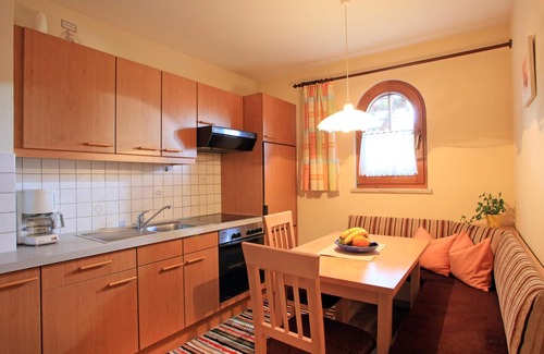 Itter Apartment | Large apartment with sauna, 200m to the ski bus