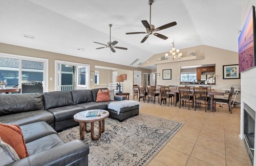 Croatan Beach House | Large Beach Home across the street from Oceanfront in Virginia Beach