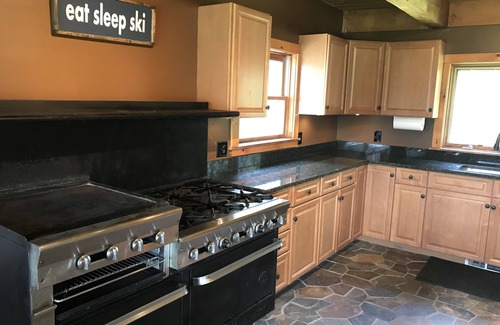 Wilmington House | Large beautifully renovated home close to Mt Snow and Hermitage
