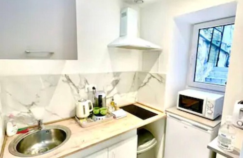Le Piol Apartment | Large, bright studio with terrace in the heart of Nice