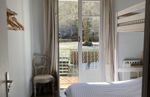 Meounes-les-Montrieux House | Large-capacity house in the middle of a green hamlet