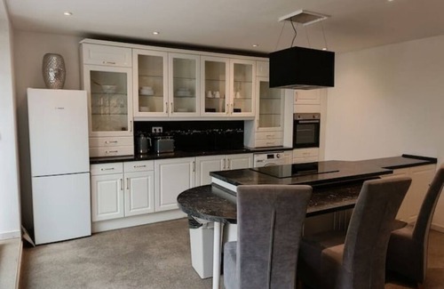 Buer Apartment | Large comfort bungalow incl. car charger