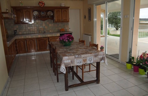 Tombeboeuf House | Large, comfortable family home in the countryside with heated pool