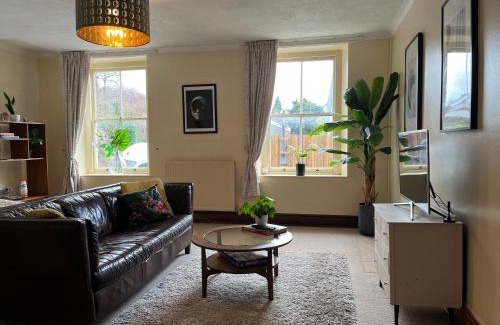 Dolgellau Apartment | Large Corris apartment with kitchen & lounge and adjoining bathroom