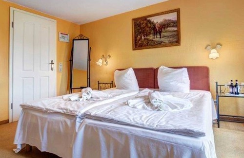 Neetzow House | Large double room - Schloss Neetzow GmbH