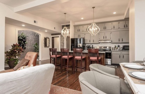Winchester Condo | Large Downtown Artist's Loft, 30 min to Lexington, Horse, Bourbon, R River Gorge