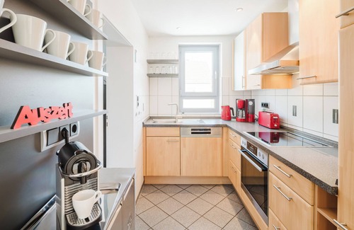 Bensheim Condo | Large, exclusive family apartment for 1-6 people - near bathing lake, parking lot