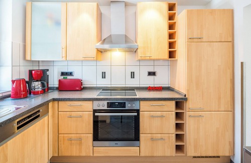 Bensheim Condo | Large, exclusive family apartment for 1-6 people - near bathing lake, parking lot