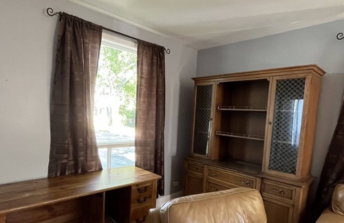 Garson House | Large family home in copper cliff. Sleeps 8.