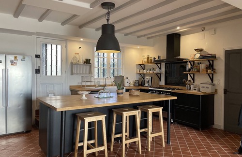 Singleyrac House | Large family home surrounded by vineyards