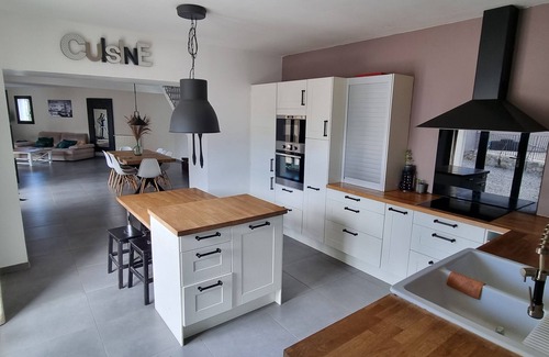 Saint-Paul-Trois-Chateaux House | Large villa 200 m2 with swimming pool in Drôme provençale