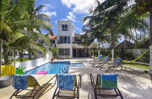 Cozumel Villa | Large Groups , Beachfront Villas with Pools, Staff