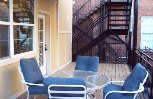 Macon Apartment | Large Historic Downtown Loft - Rear