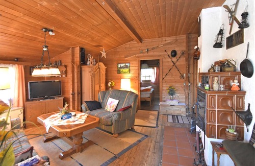 Battenhausen House | Large Holiday Home in Battenhausen with Garden