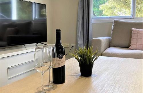 Davoren Park House | Large Home and Yard Gateway to Barossa, Davoren Park